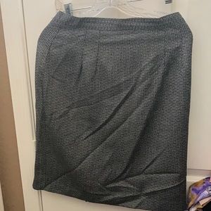 FINAL MARKDOWN Lined Columbus circle skirt 12